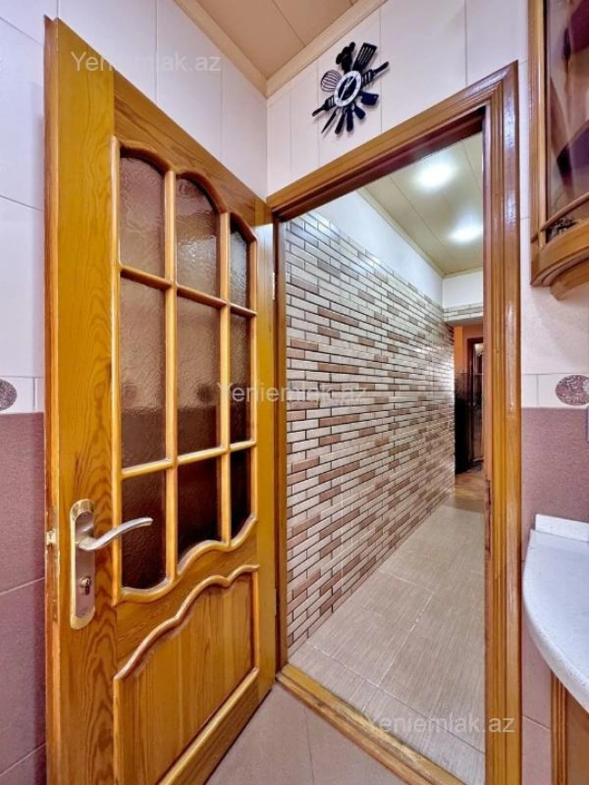 Satılır 3 otaqlı köhnə tikili 90 m²