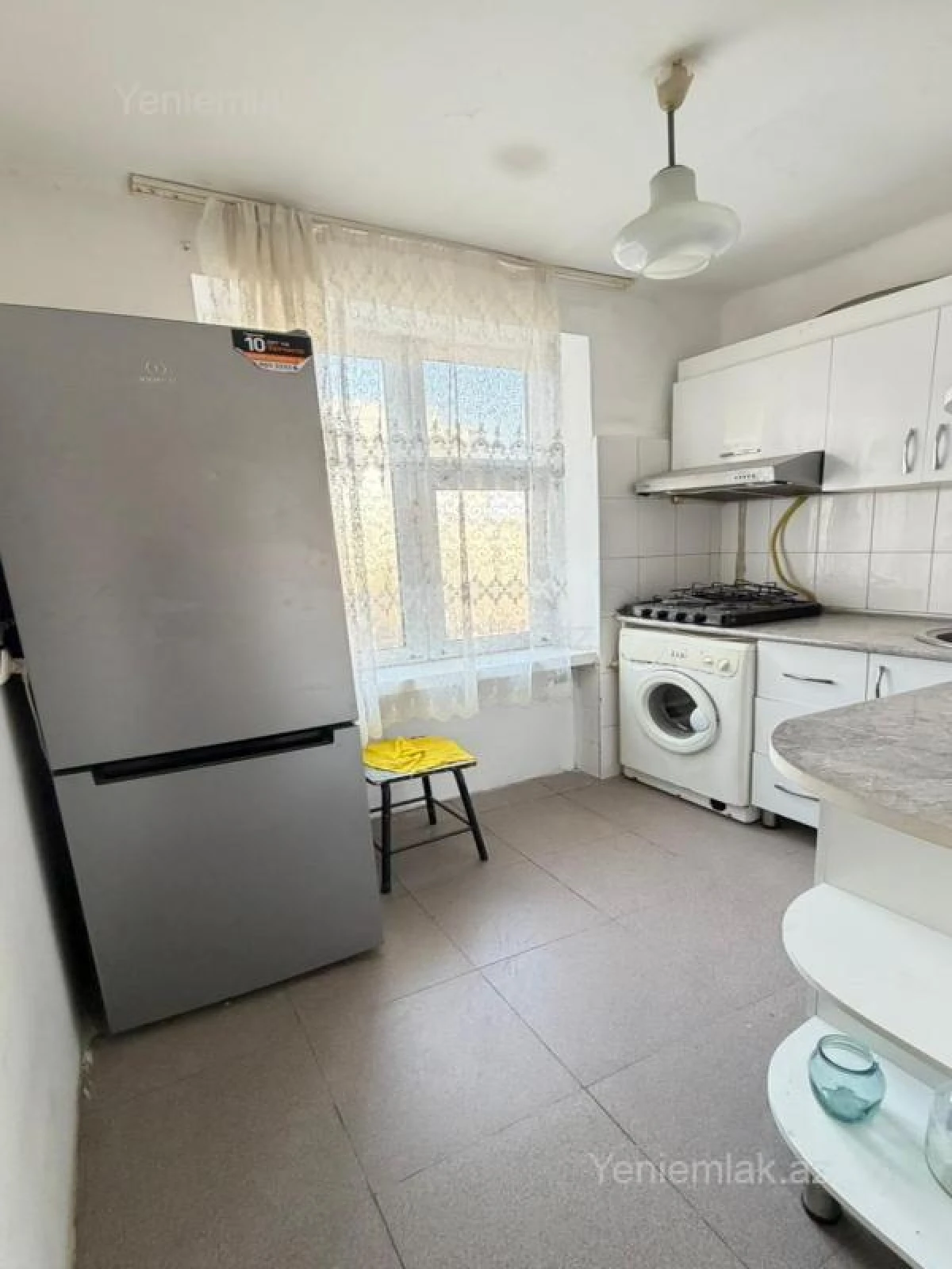 Satılır 1 otaqlı köhnə tikili 35 m²