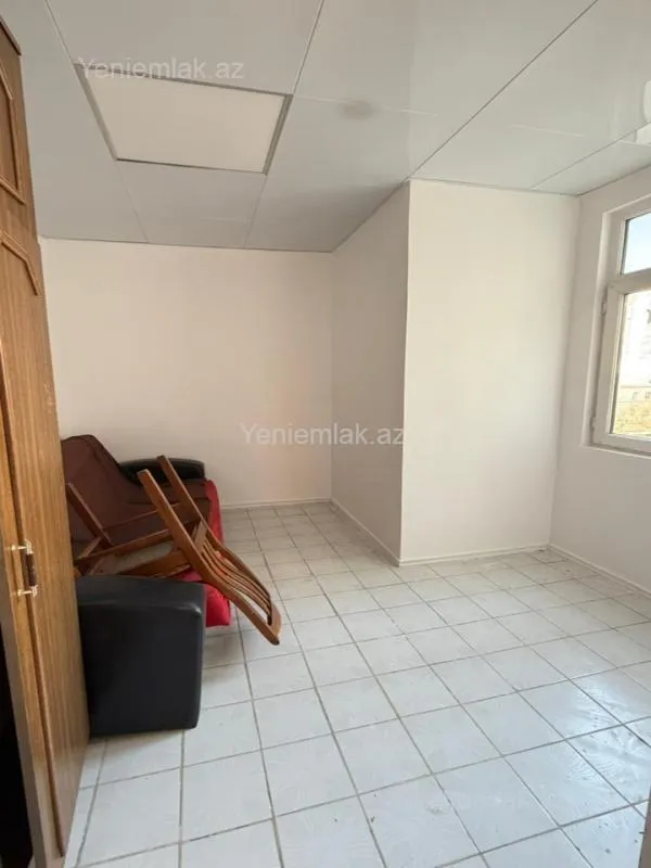 Satılır 1 otaqlı köhnə tikili 35 m²