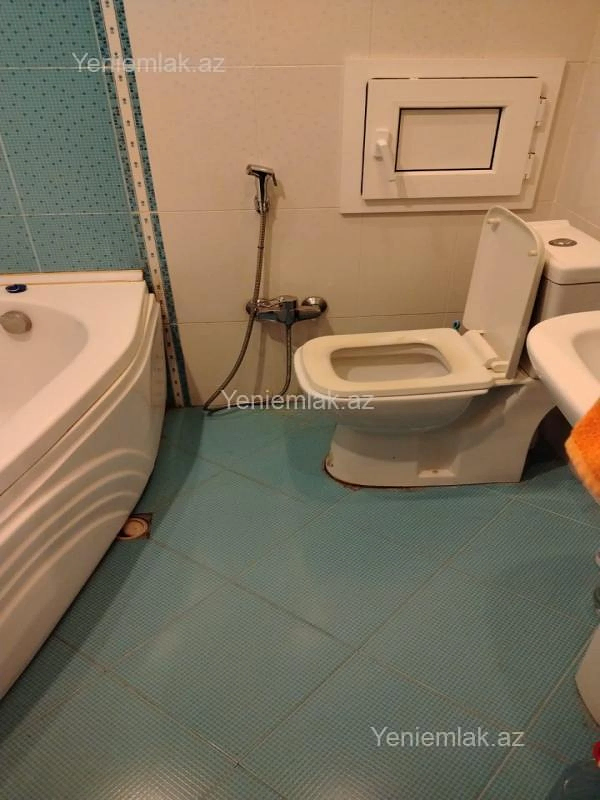 Satılır 1 otaqlı yeni tikili 64 m²