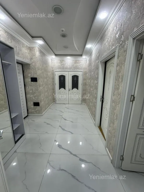 Satılır 2 otaqlı yeni tikili 100 m²