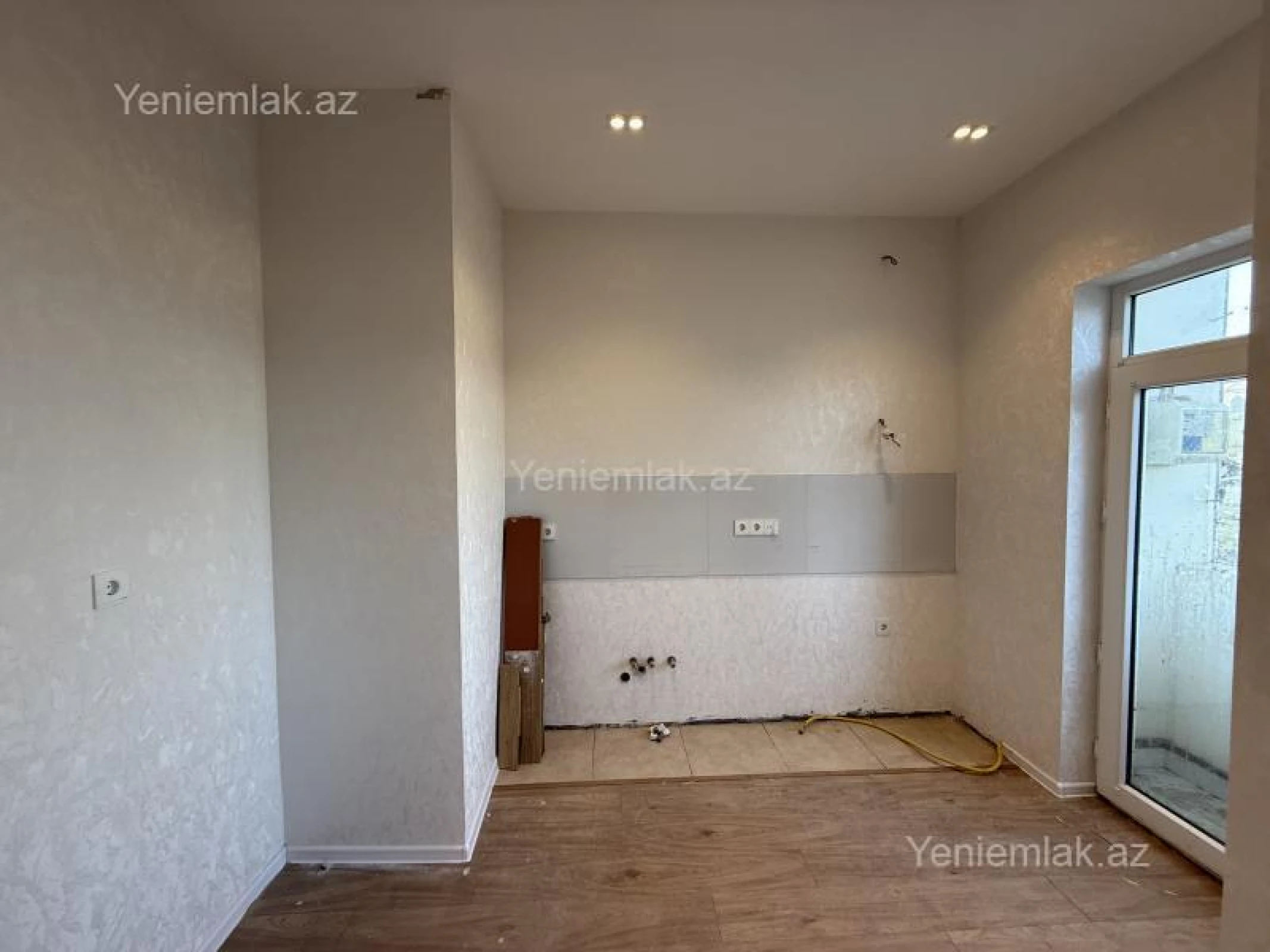 Satılır 2 otaqlı yeni tikili 89 m²