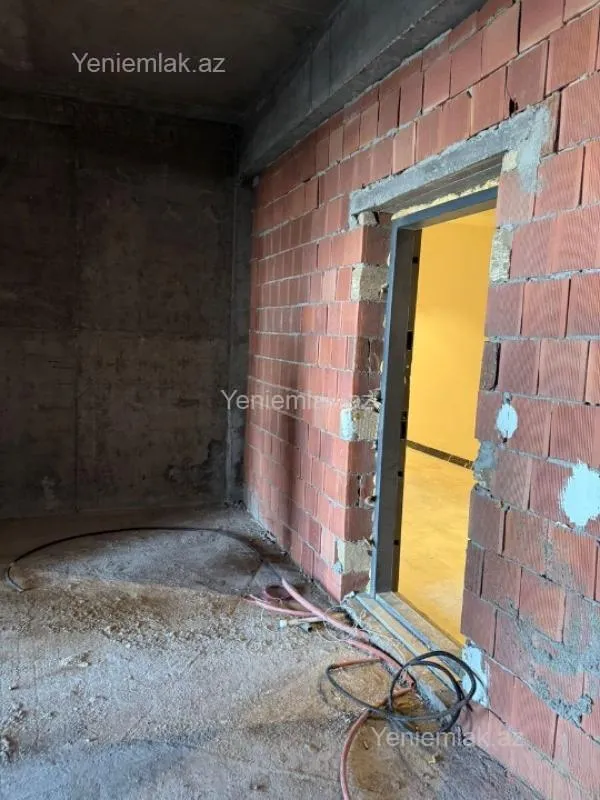 Satılır 3 otaqlı yeni tikili 72 m²