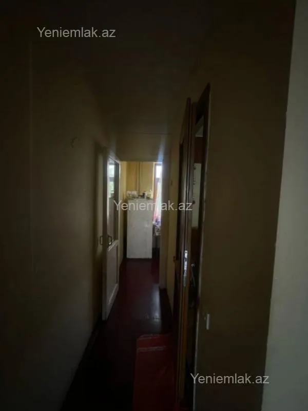 Satılır 3 otaqlı köhnə tikili 70 m²