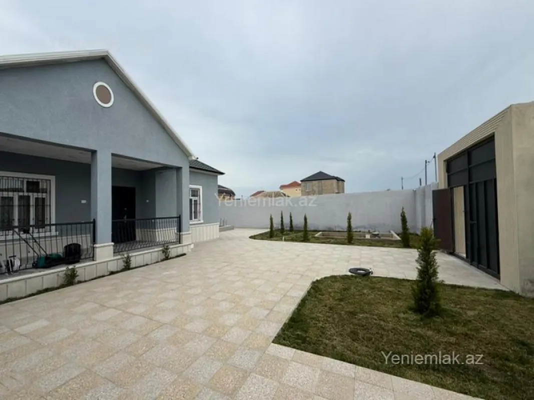 Satılır 3 otaqlı həyət evi 250 m²