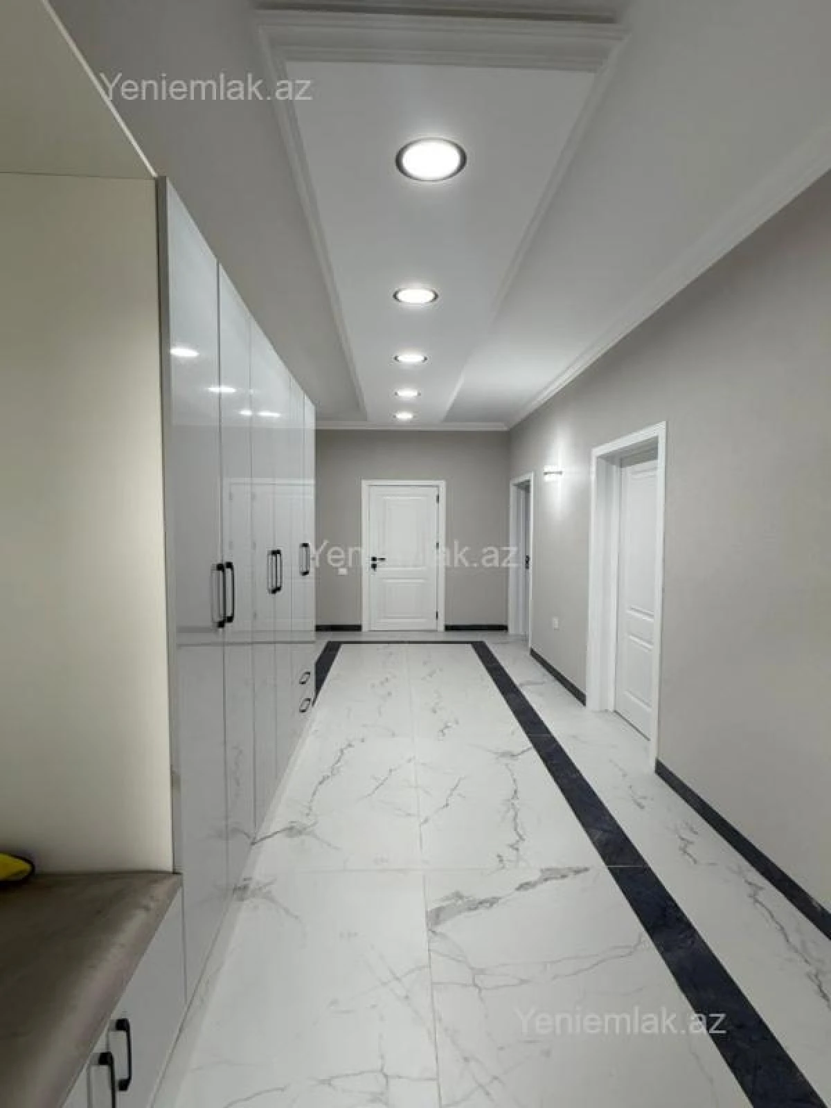 Satılır 3 otaqlı həyət evi 250 m²