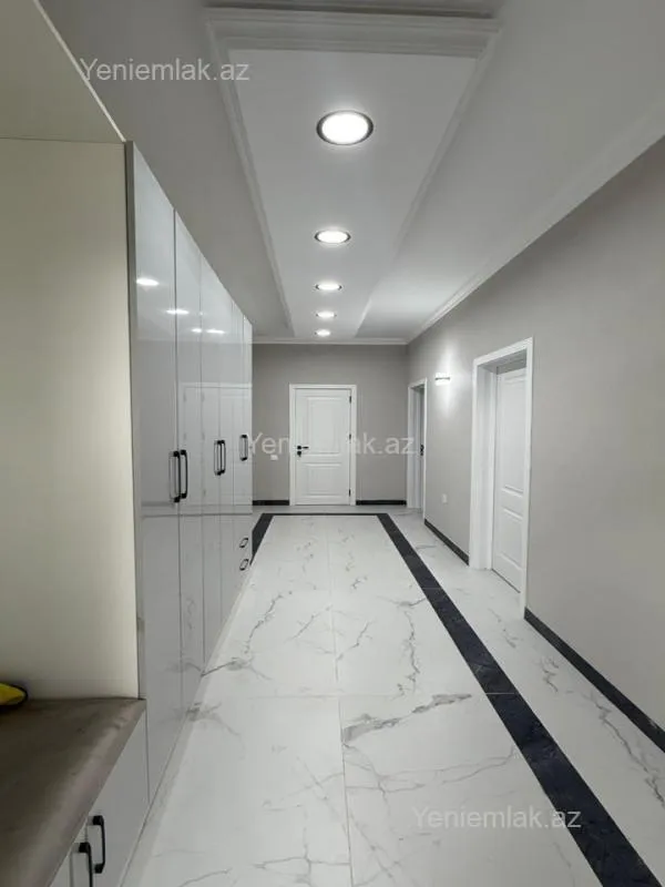 Satılır 3 otaqlı həyət evi 250 m²