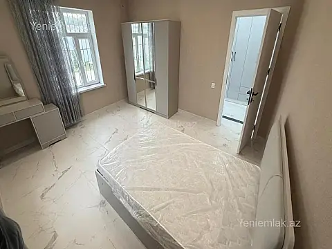 Satılır 3 otaqlı həyət evi 250 m²