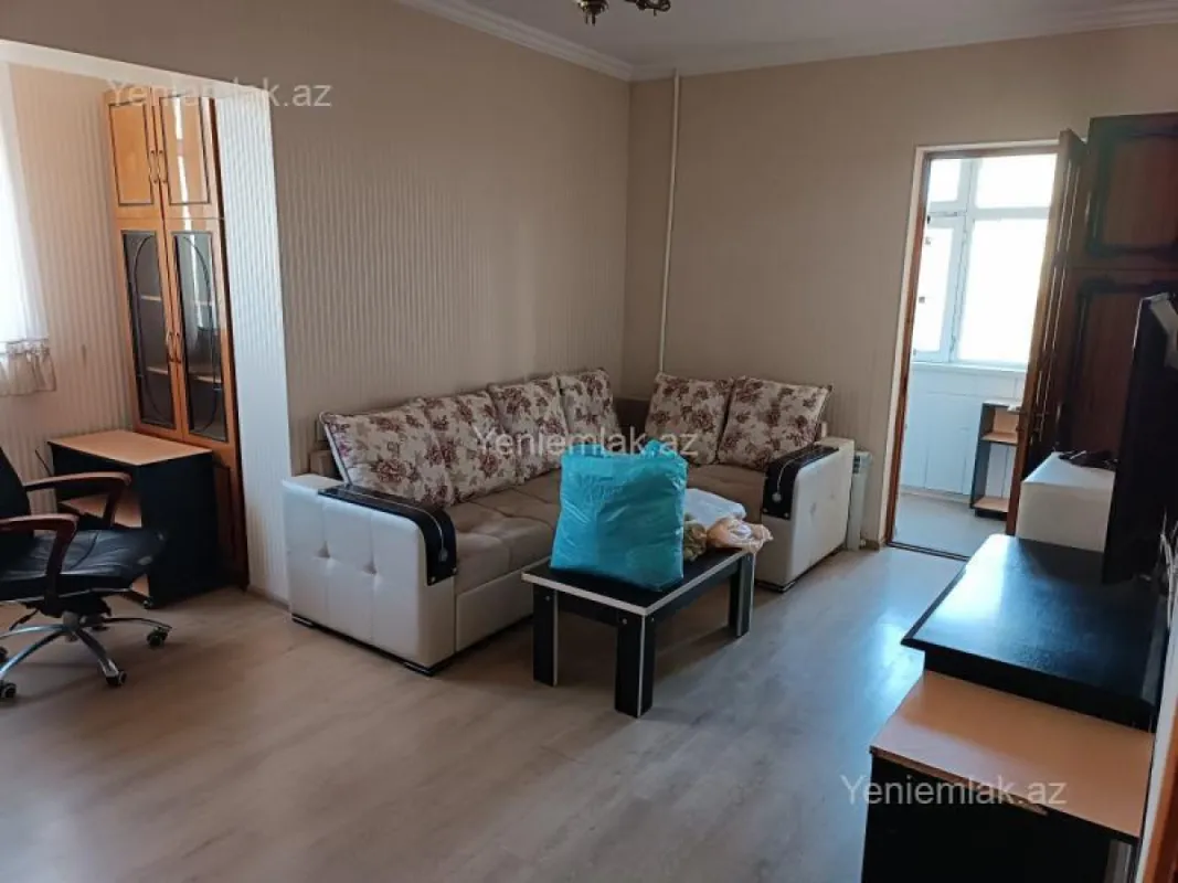 Satılır 2 otaqlı köhnə tikili 60 m²