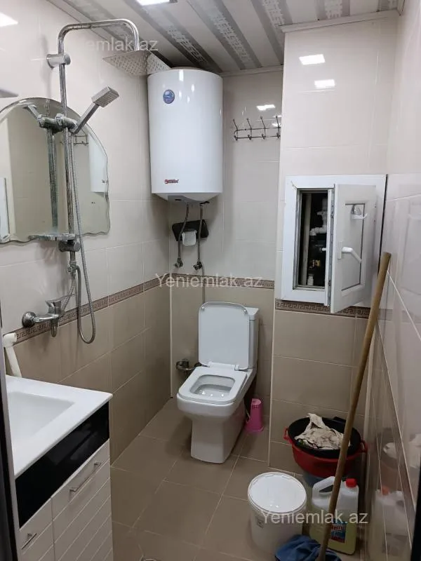 Satılır 2 otaqlı köhnə tikili 60 m²