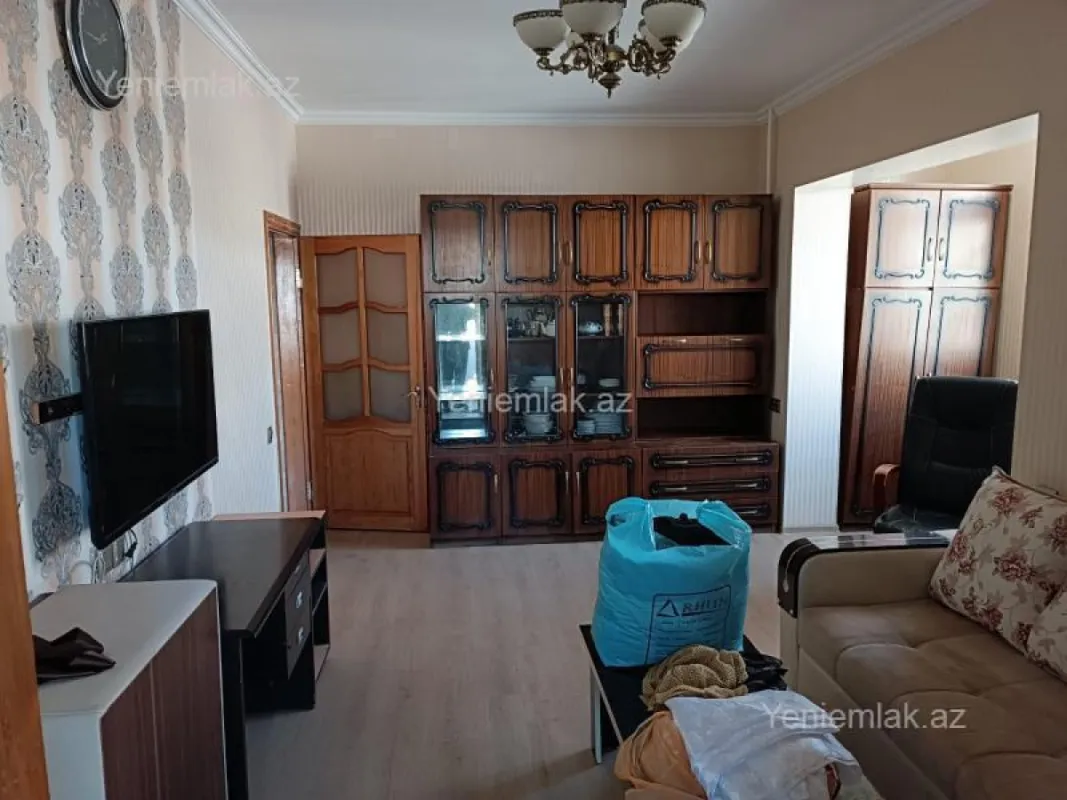 Satılır 2 otaqlı köhnə tikili 60 m²