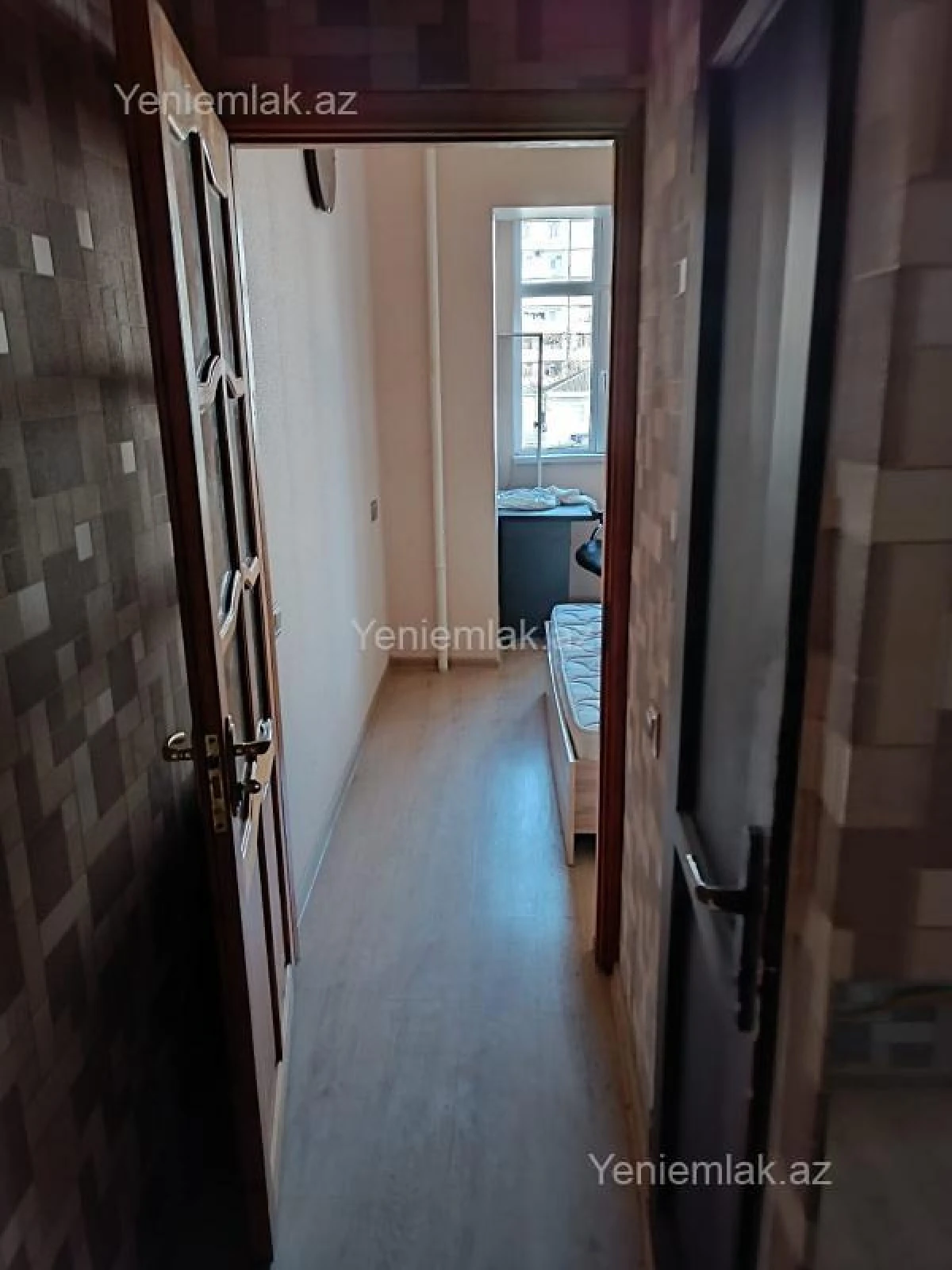 Satılır 2 otaqlı köhnə tikili 60 m²