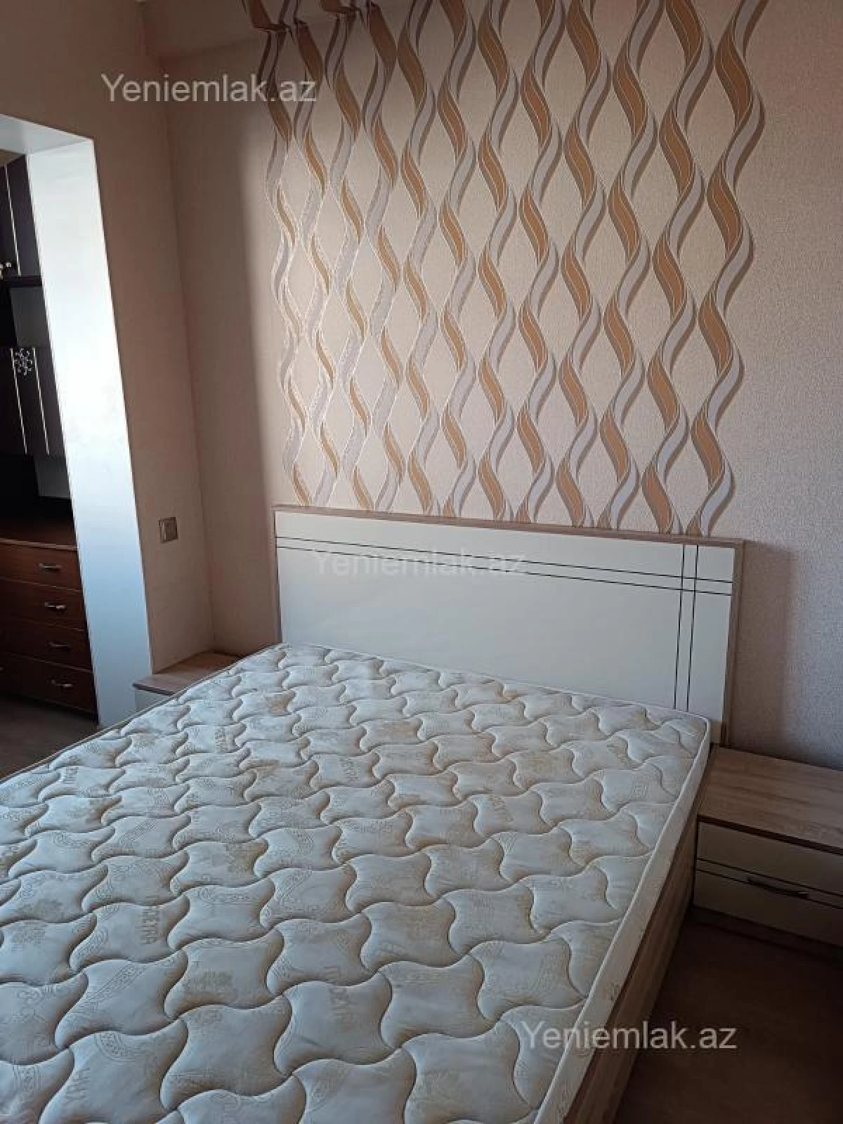 Satılır 2 otaqlı köhnə tikili 60 m²