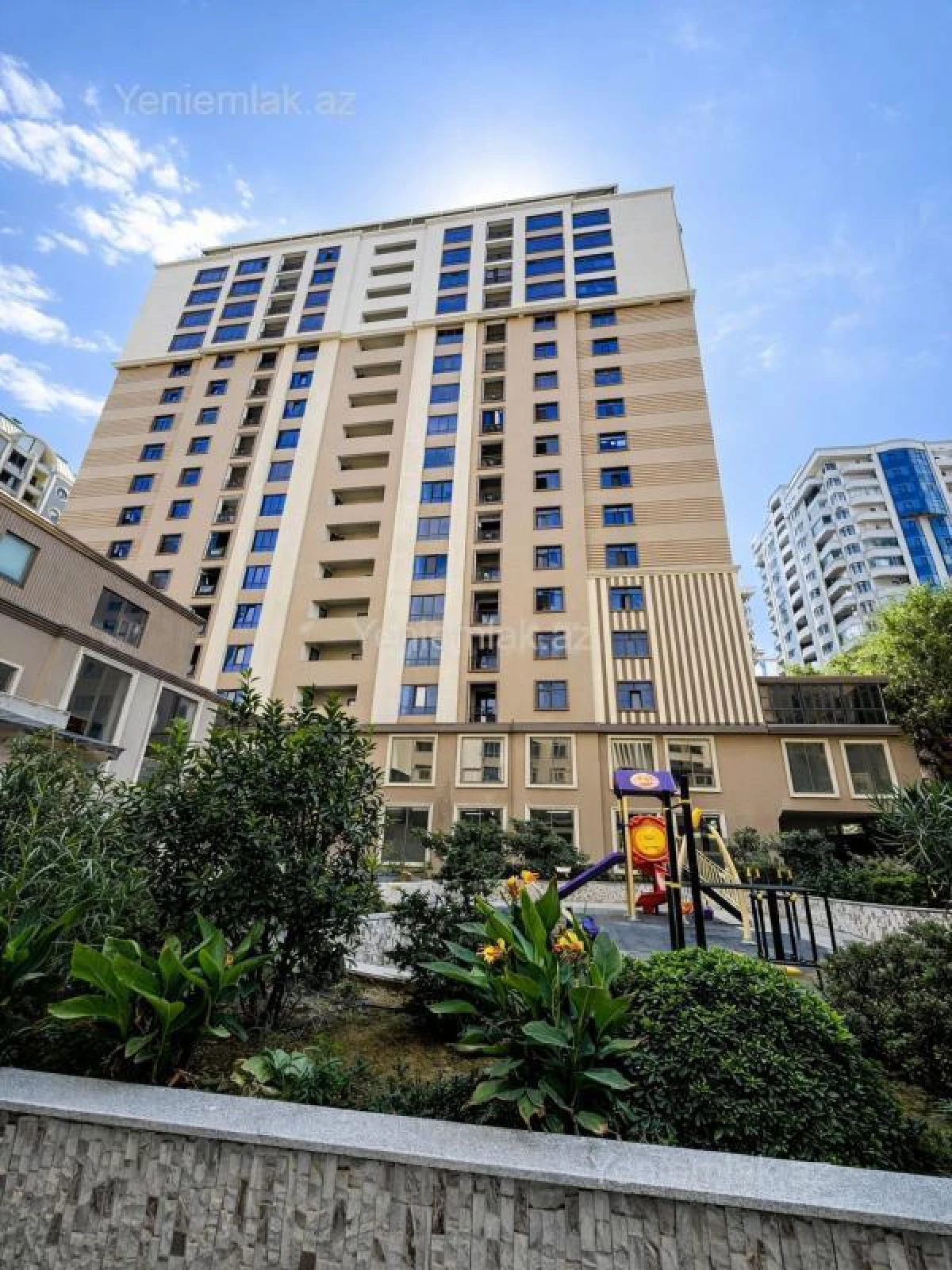 Satılır 2 otaqlı yeni tikili 81 m²