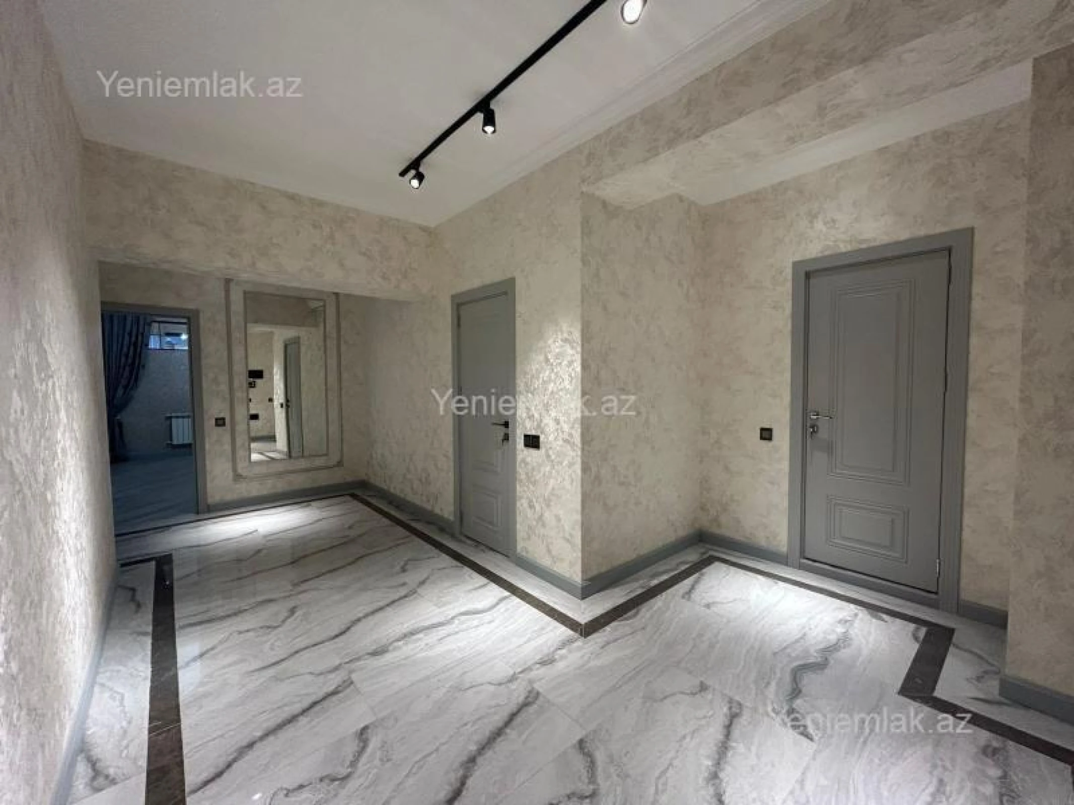 Satılır 2 otaqlı yeni tikili 81 m²