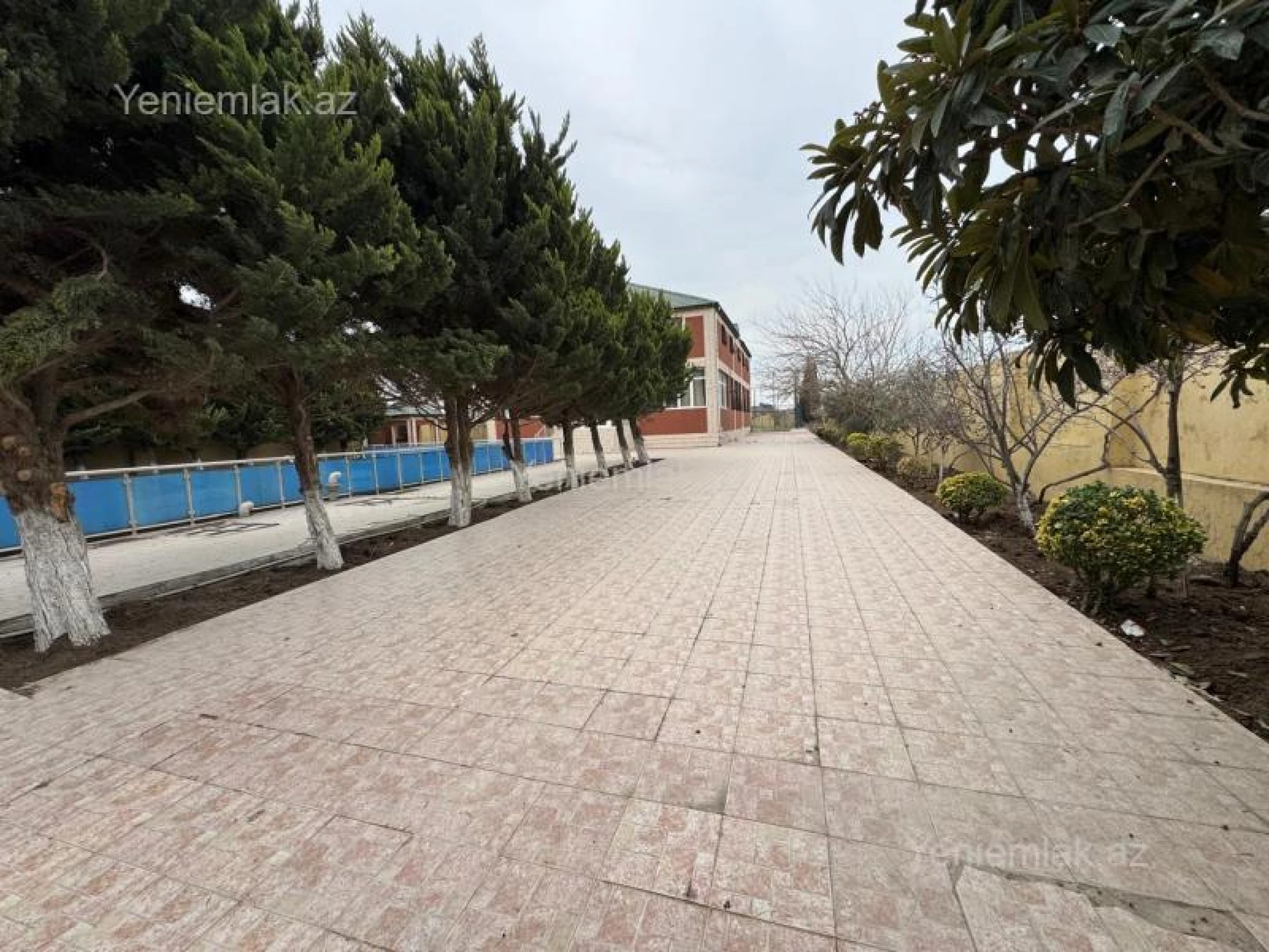 Satılır 4 otaqlı həyət evi 200 m²
