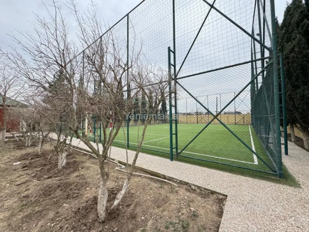 Satılır 4 otaqlı həyət evi 200 m²