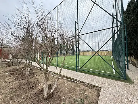 Satılır 4 otaqlı həyət evi 200 m²