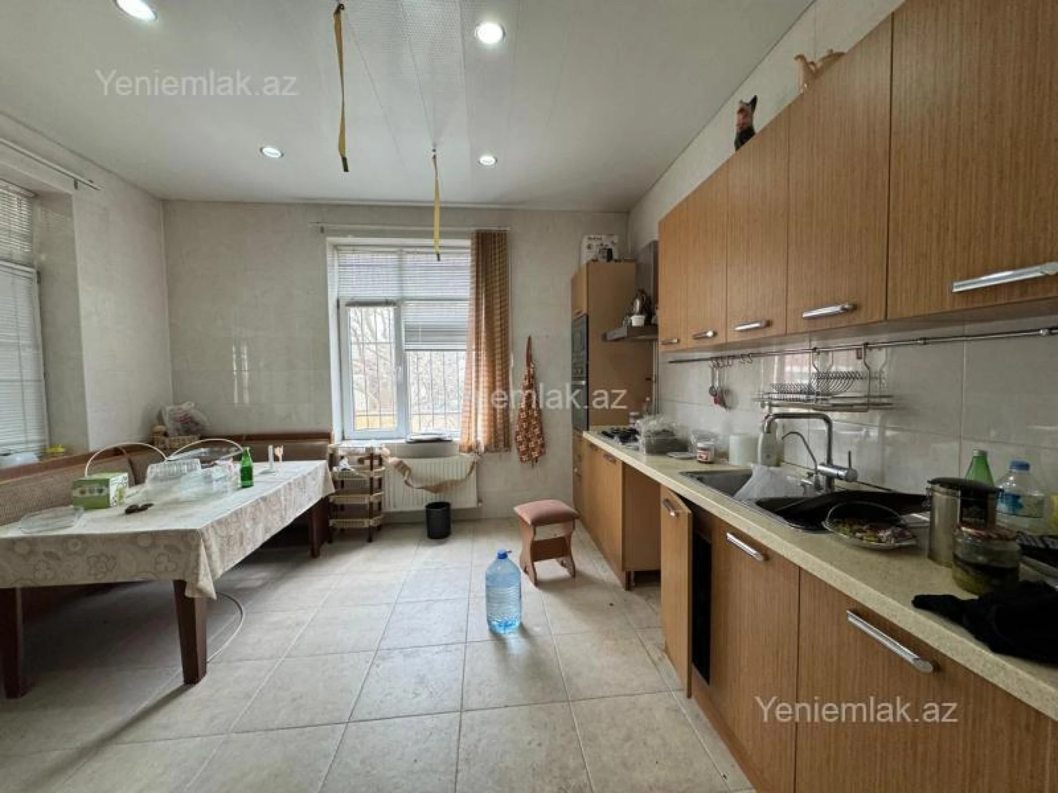 Satılır 4 otaqlı həyət evi 200 m²