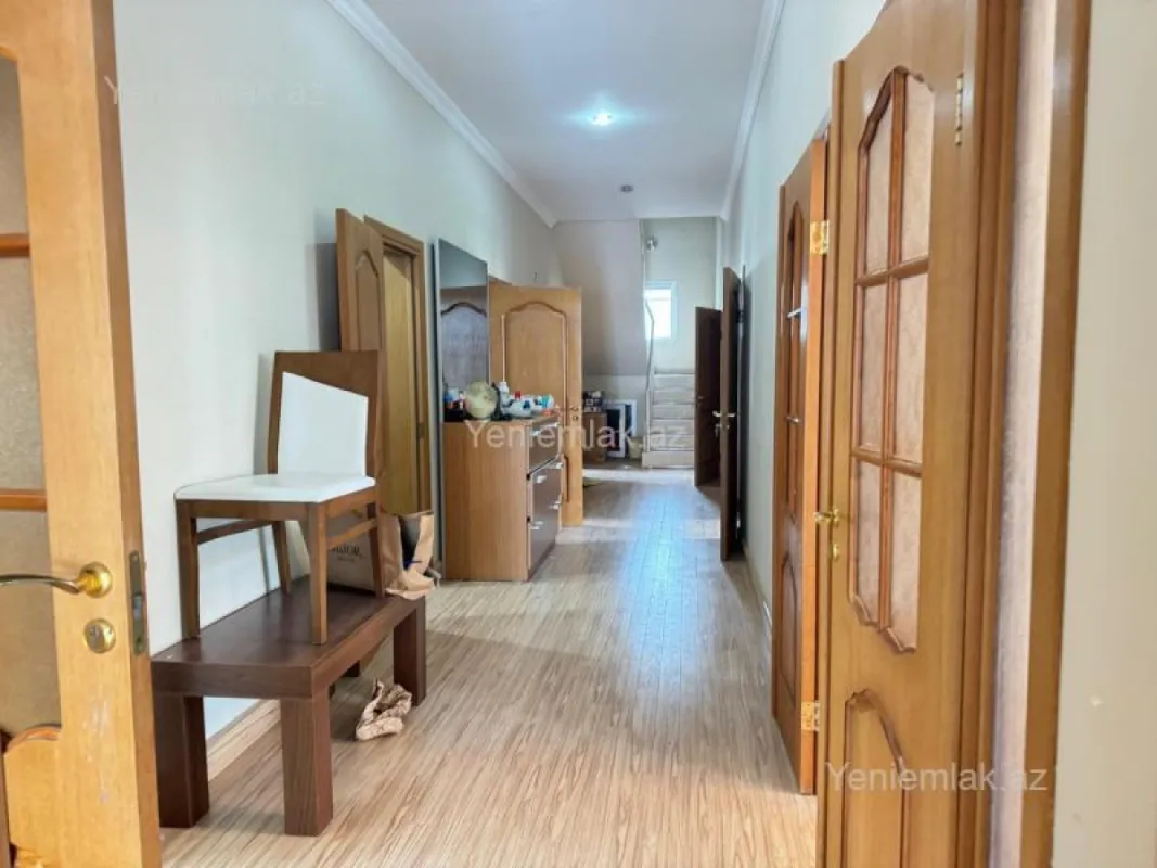 Satılır 4 otaqlı həyət evi 200 m²