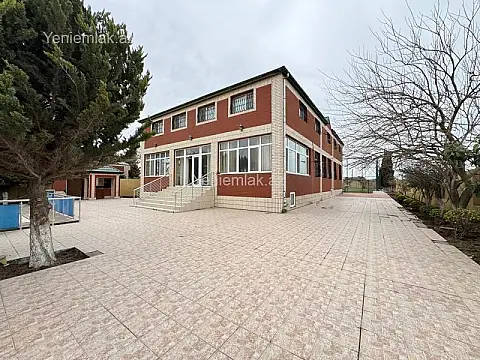 Satılır 4 otaqlı həyət evi 200 m²