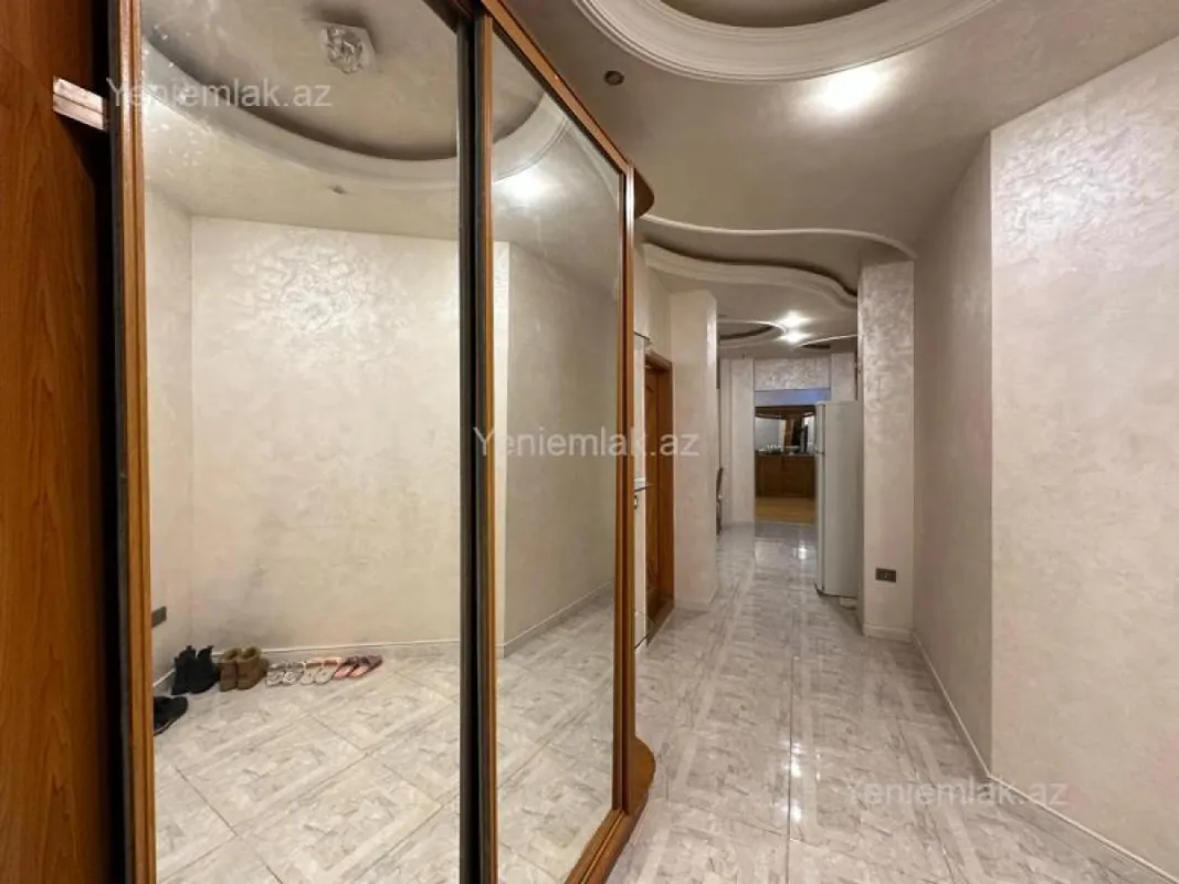 Satılır 3 otaqlı yeni tikili 108 m²