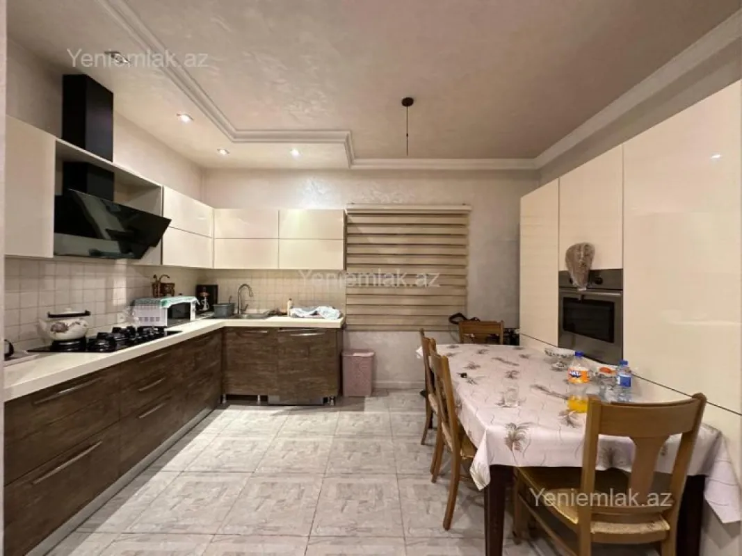 Satılır 3 otaqlı yeni tikili 108 m²