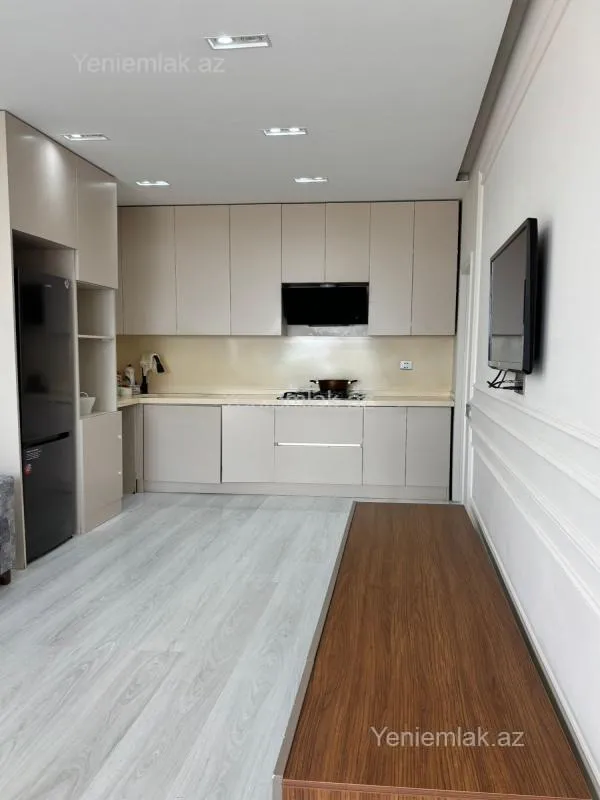 Satılır 2 otaqlı yeni tikili 50 m²
