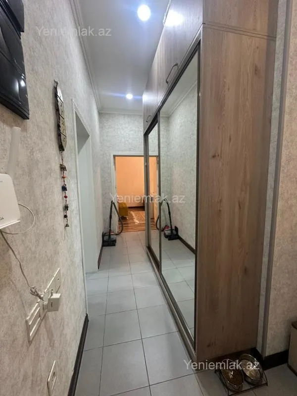 Satılır 3 otaqlı köhnə tikili 75 m²