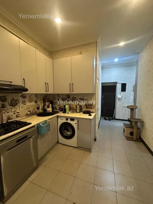 Satılır 3 otaqlı köhnə tikili 75 m²