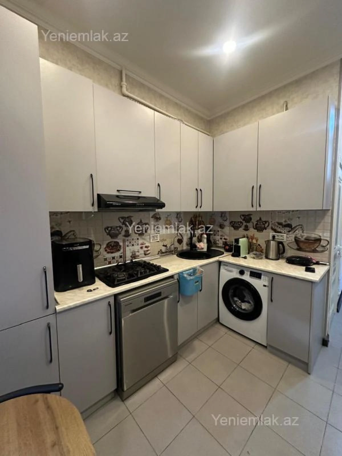 Satılır 3 otaqlı köhnə tikili 75 m²