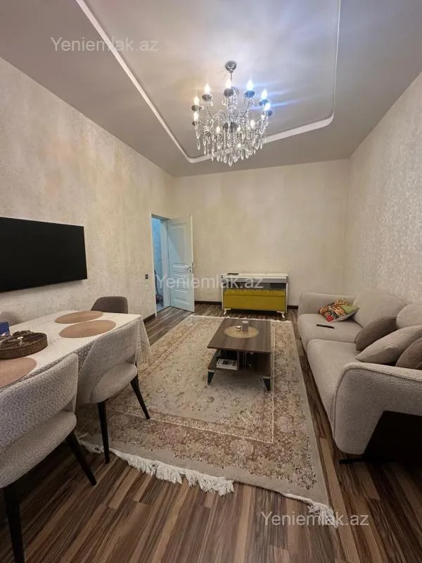 Satılır 3 otaqlı köhnə tikili 75 m²