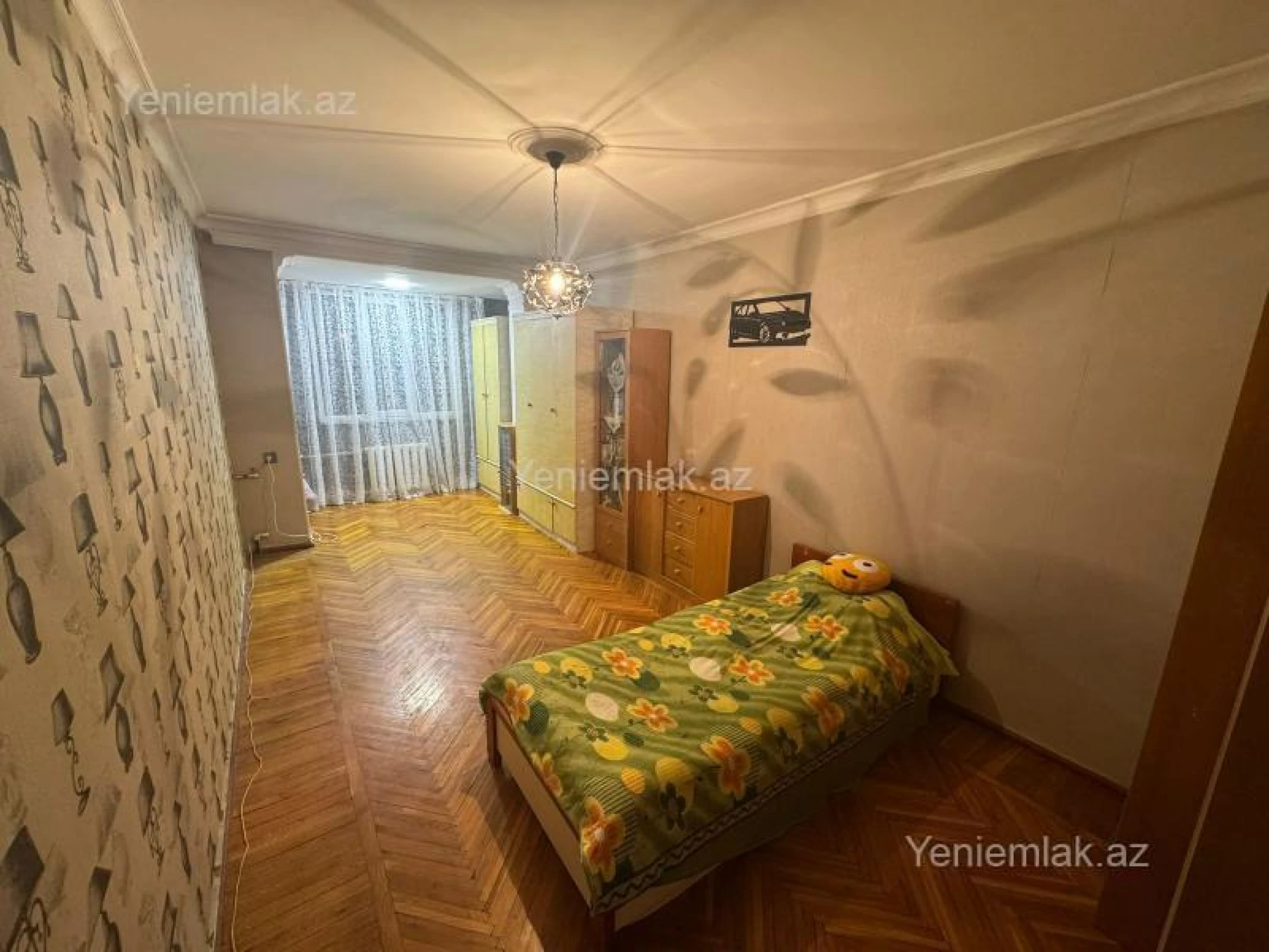 Satılır 4 otaqlı köhnə tikili 125 m²