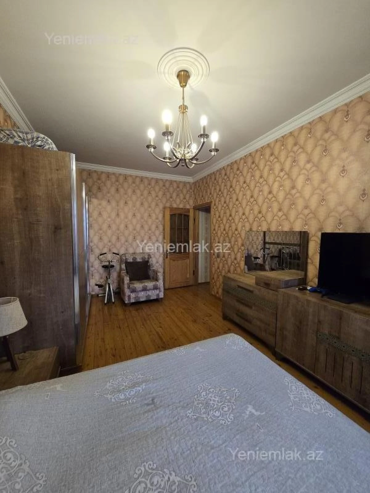 Satılır 4 otaqlı köhnə tikili 110 m²