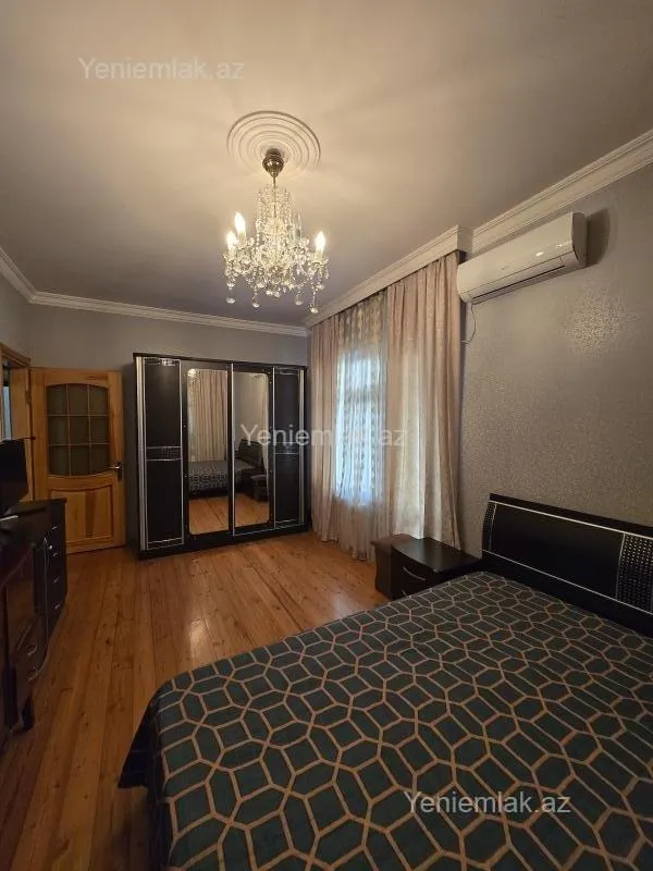 Satılır 4 otaqlı köhnə tikili 110 m²