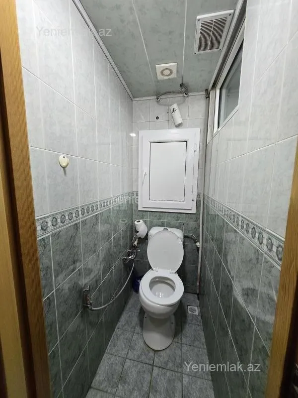 Satılır 4 otaqlı köhnə tikili 110 m²
