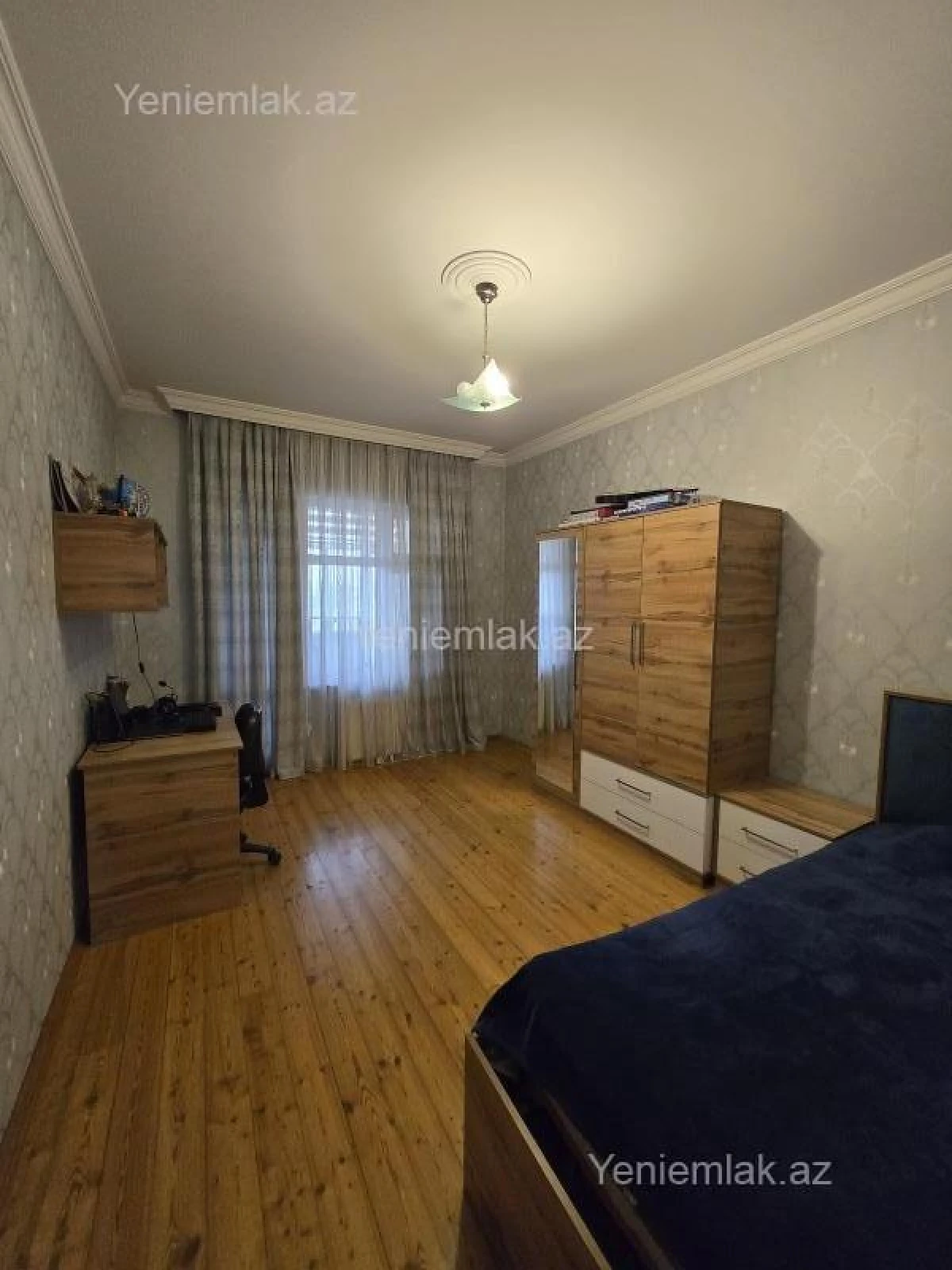 Satılır 4 otaqlı köhnə tikili 110 m²