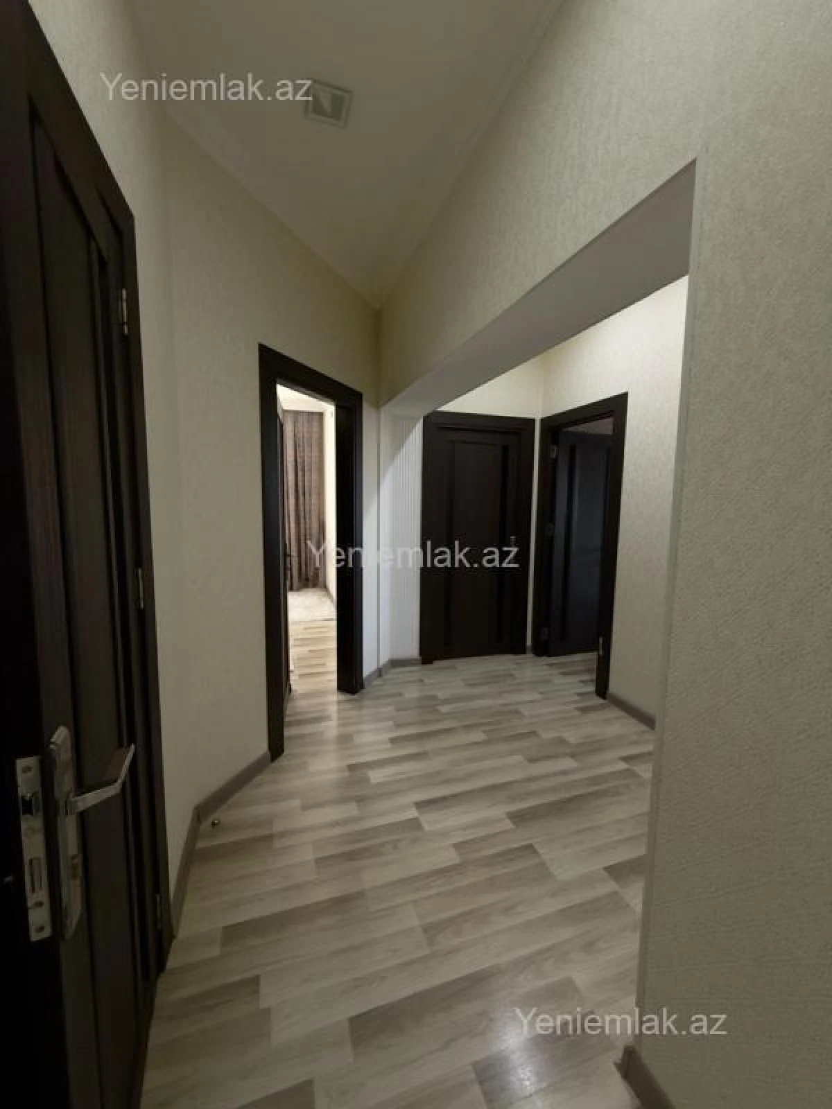 Satılır 3 otaqlı yeni tikili 110 m²