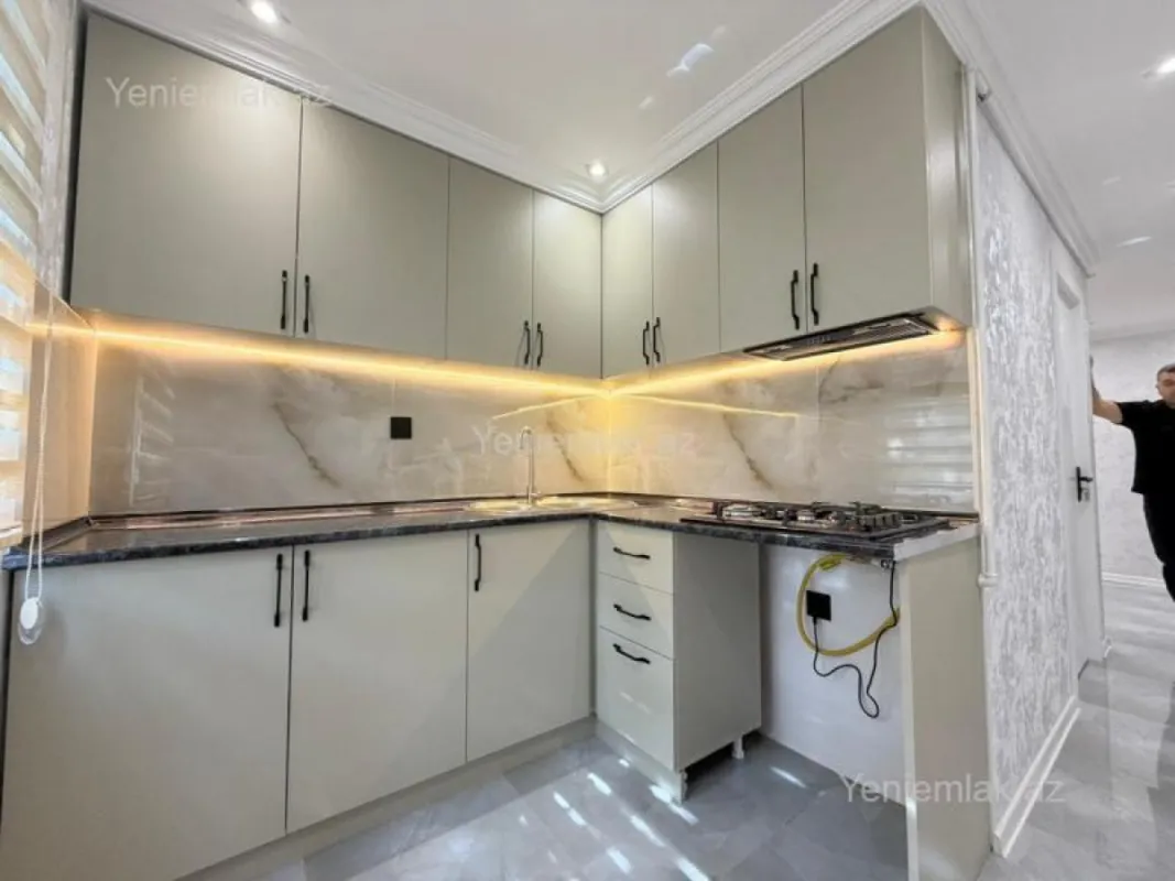 Satılır 3 otaqlı köhnə tikili 85 m²