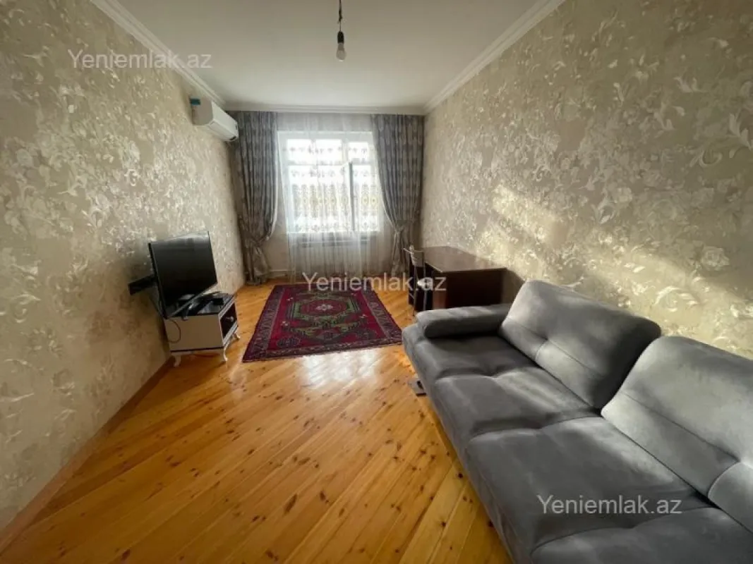 Satılır 2 otaqlı köhnə tikili 60 m²