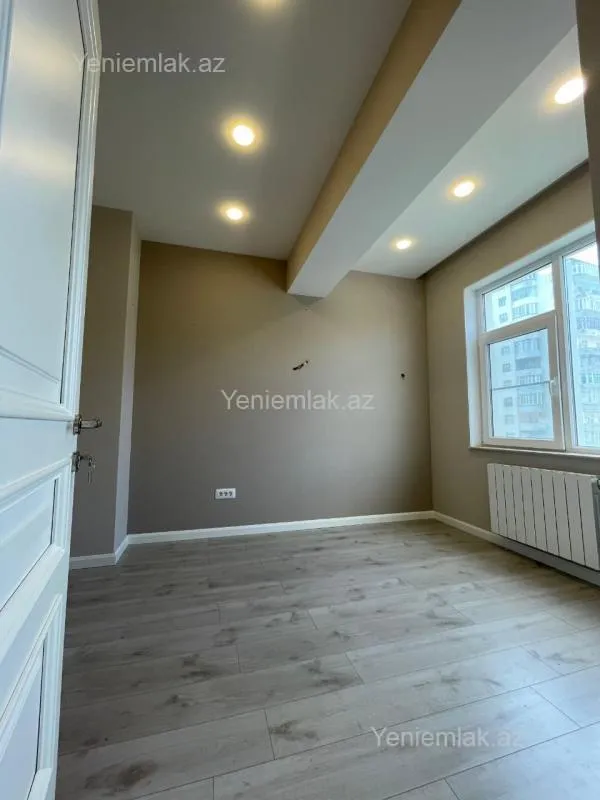 Satılır 3 otaqlı yeni tikili 85 m²