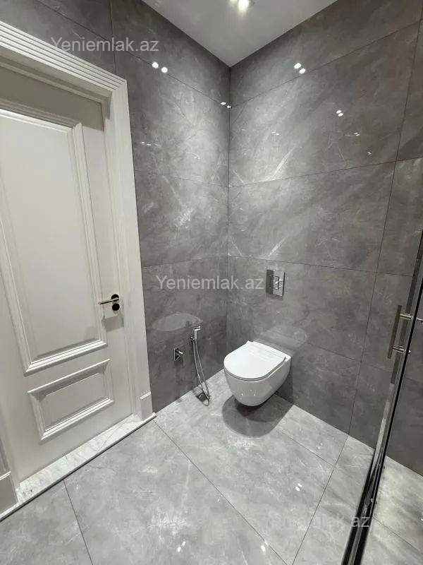 Satılır 3 otaqlı yeni tikili 85 m²