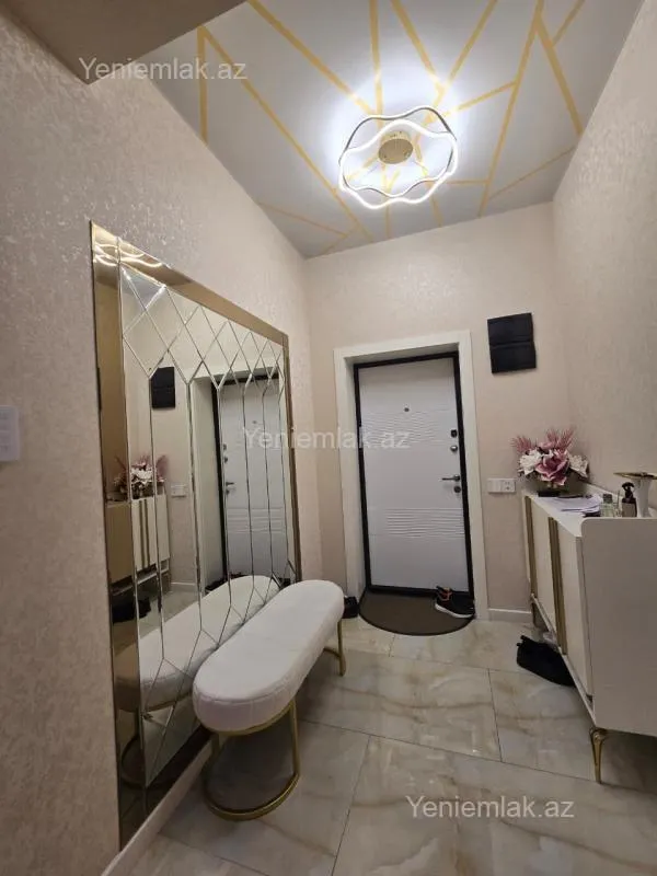 Satılır 3 otaqlı yeni tikili 115 m²