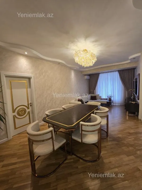 Satılır 3 otaqlı yeni tikili 115 m²