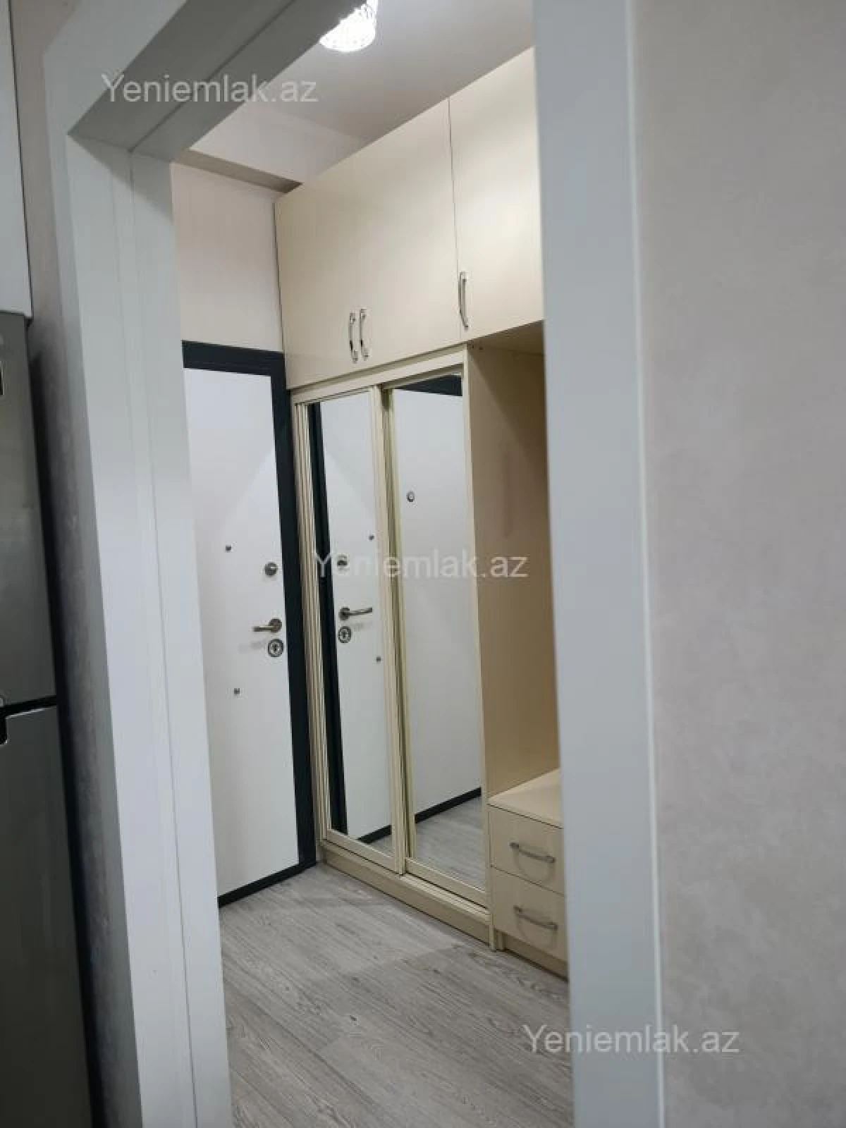 Satılır 2 otaqlı yeni tikili 75 m²