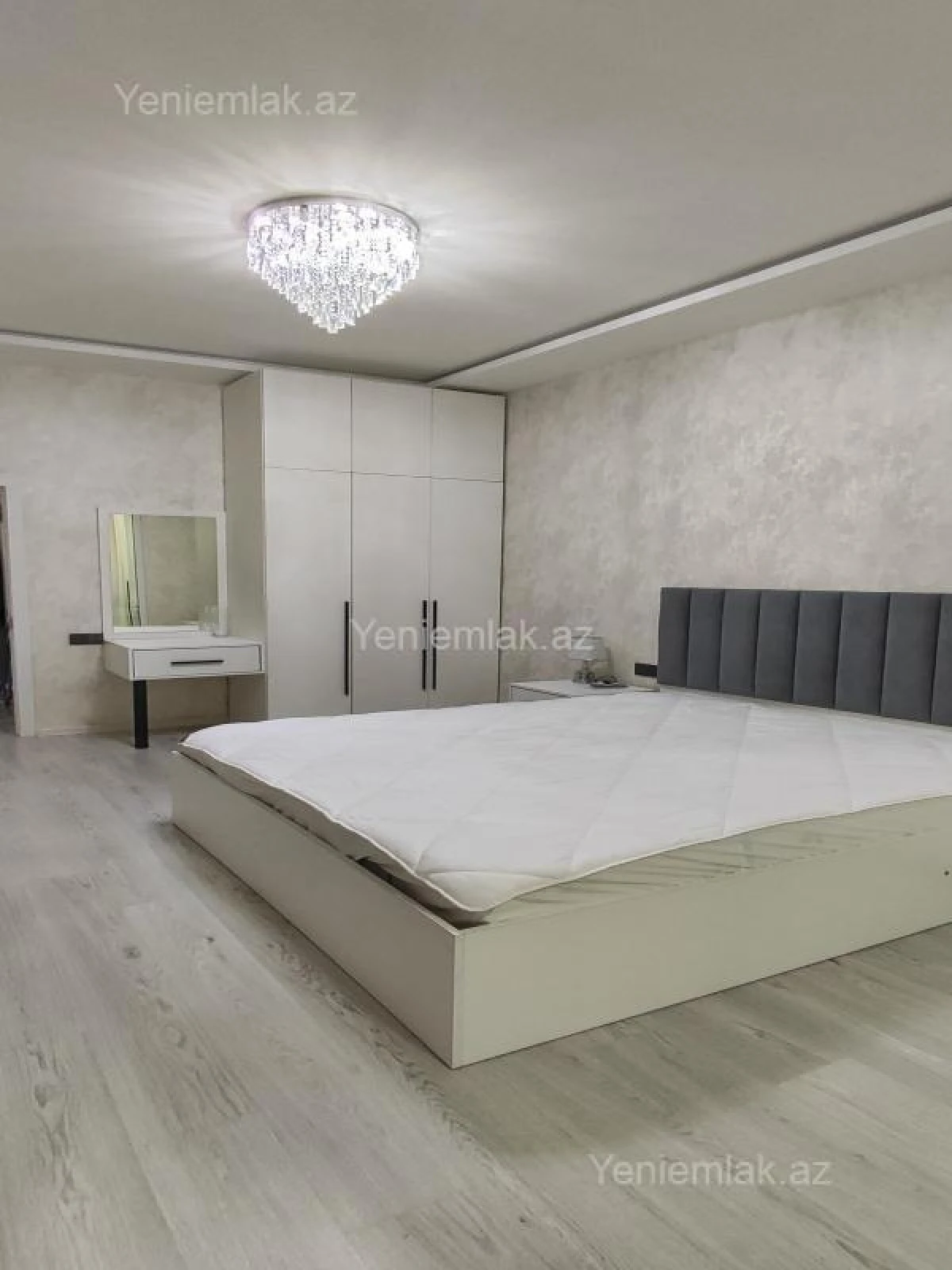 Satılır 2 otaqlı yeni tikili 75 m²