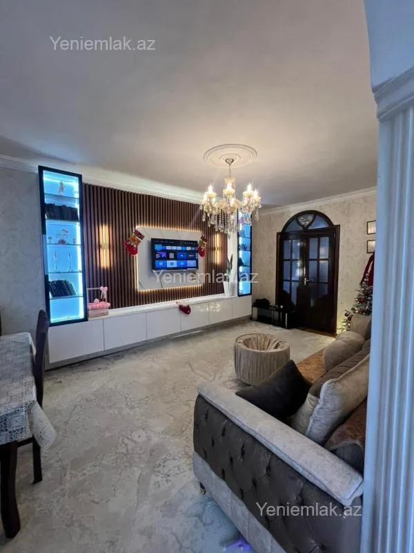 Satılır 3 otaqlı yeni tikili 80 m²