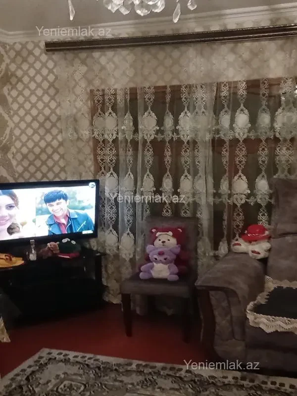 Satılır 3 otaqlı köhnə tikili 75 m²