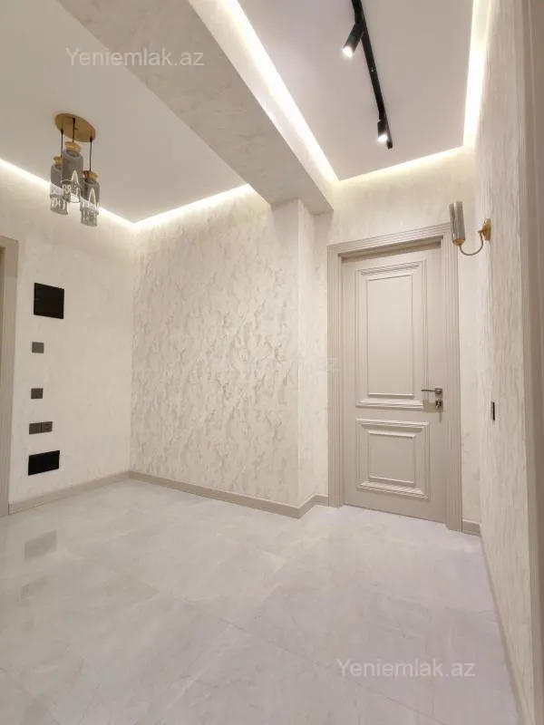 Satılır 2 otaqlı yeni tikili 65 m²