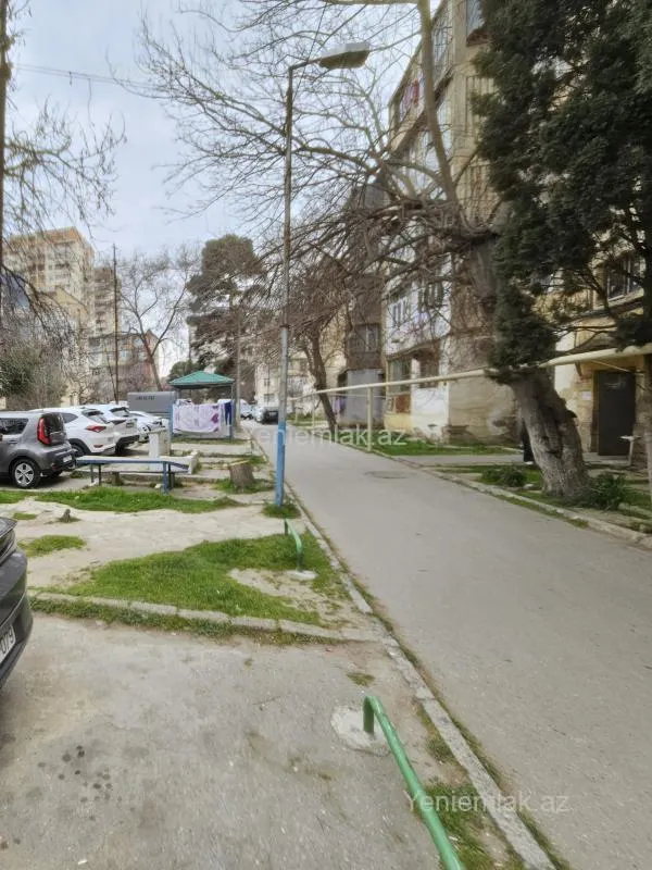 Satılır 1 otaqlı köhnə tikili 37 m²